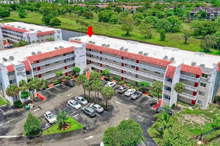 3601 Inverrary Drive #404 Lauderhill, FL 33319