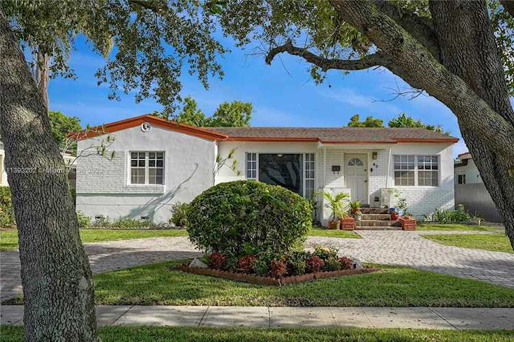 80 W 58th St Hialeah, FL 33012