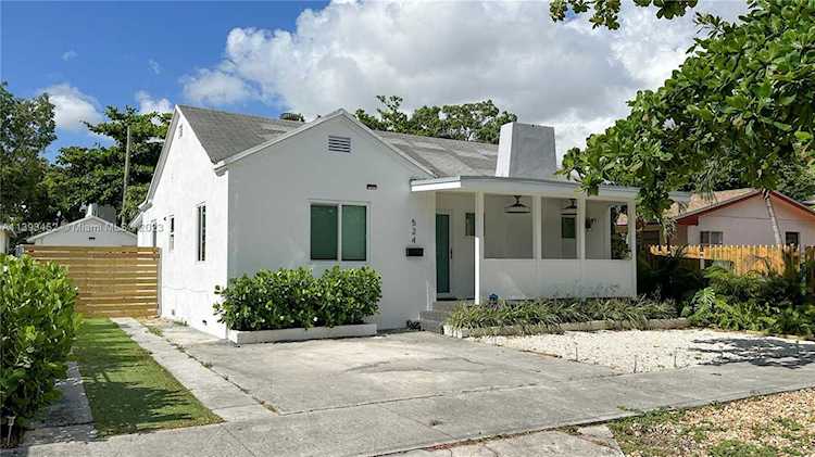 524 NW 44th St Miami, FL 33127