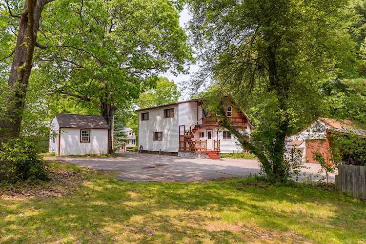 18 Blanchard Rd Wilmington, MA 01887