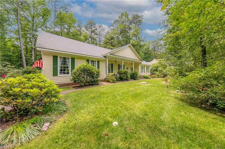 111 Royal North Devon Williamsburg, VA 23188