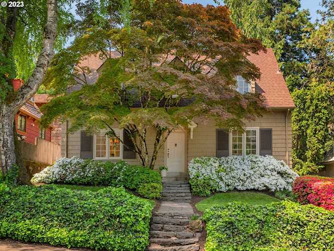 2725 SW Old Orchard RD Portland, OR 97201