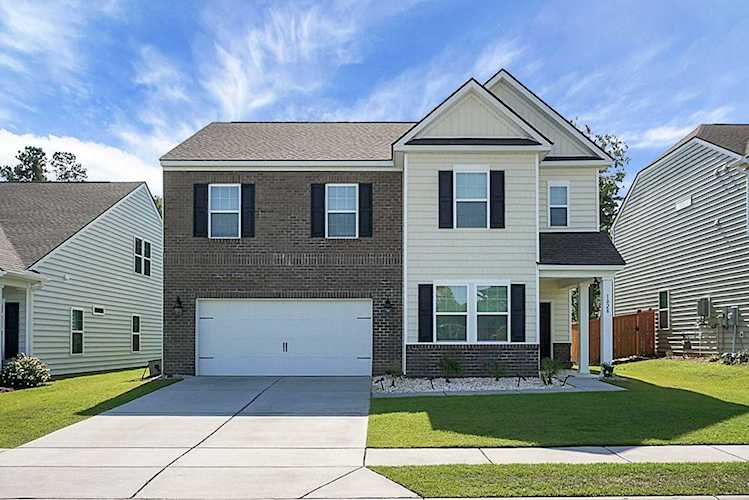 1028 Mossy Rock Dr Summerville, SC 29485