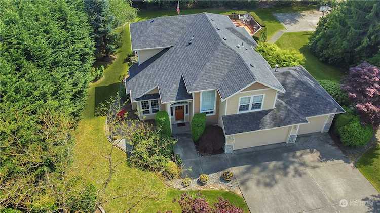 21608 21st St E Lake Tapps, WA 98391