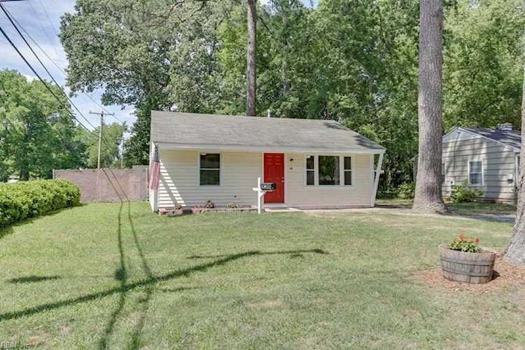 101 Beverly St Hampton, VA 23669
