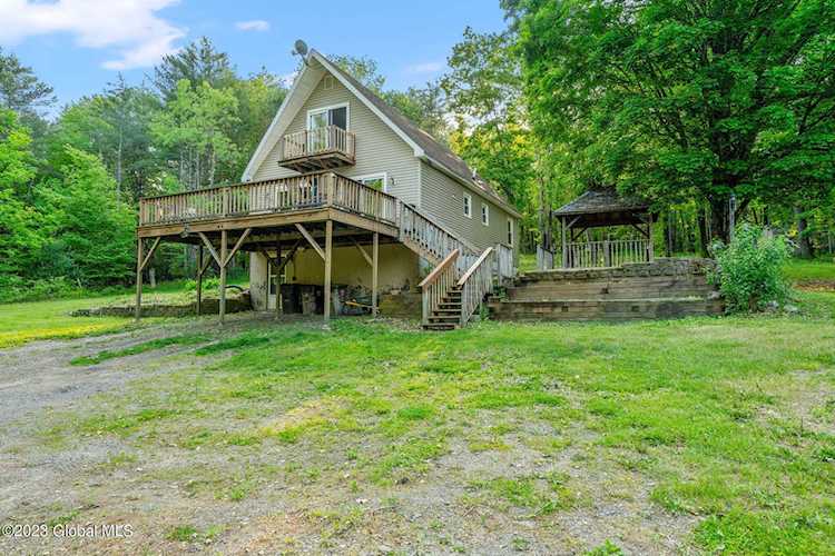 151 Jay Herrington Rd Buskirk, NY 12028
