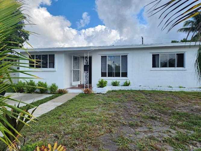 65 NE 56th Ct Oakland Park, FL 33334