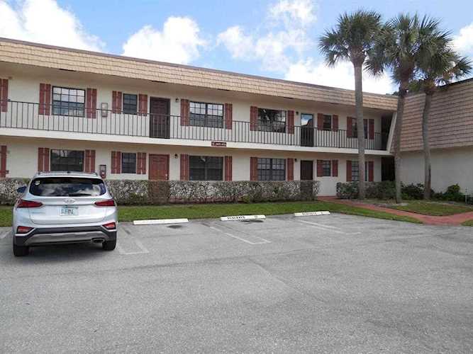 4698 Oak Terrace Drive Greenacres, FL 33463