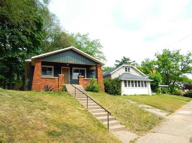 1818 SE Kalamazoo Ave Grand Rapids, MI 49507 home for sale, MLS#65023017524 | Dwellings Michigan Real Estate Photo 1