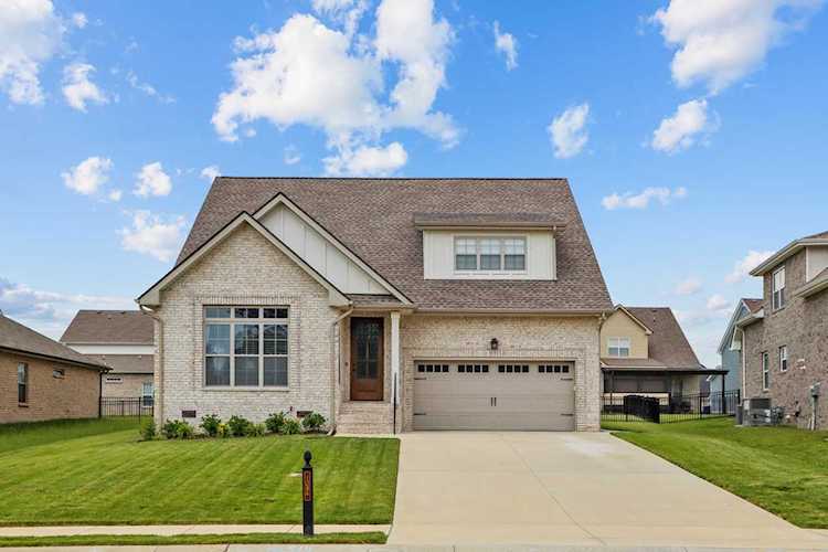1086 Wittys Way Clarksville, TN 37043