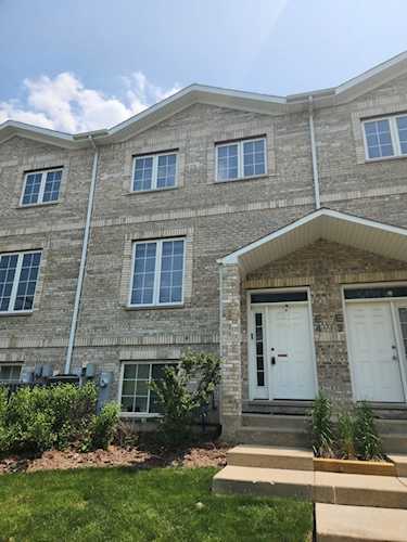 183 E River Rd #E-4 Des Plaines, IL 60016 | MLS 11792650 Photo 1