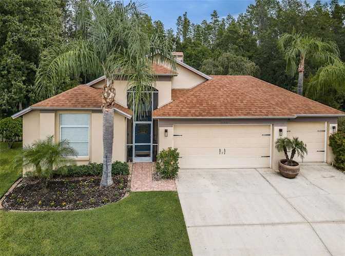 30851 Saint Vincent Ct Wesley Chapel, FL 33543