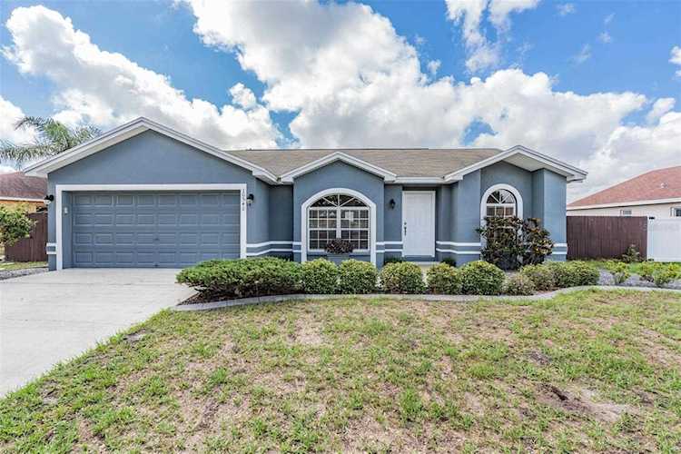 10540 Carloway Hills Dr Wimauma, FL 33598