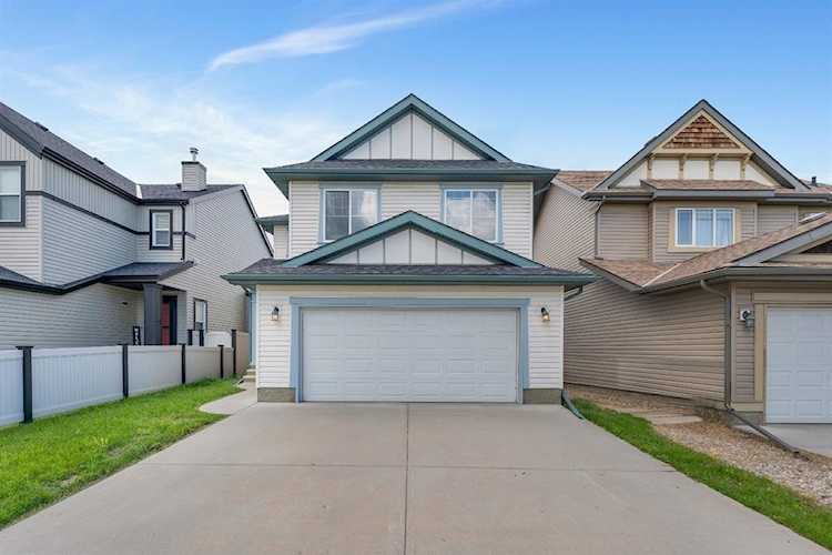 87 Copperstone Crescent Se Calgary, AB T2Z 0K8