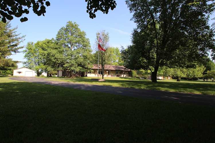 9641 S County Road 100 E Clayton, IN 46118