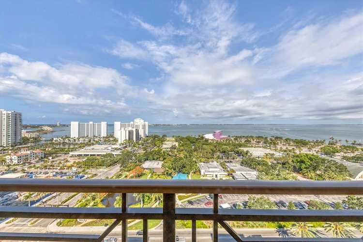 750 N Tamiami Trl #PH11 Sarasota, FL 34236