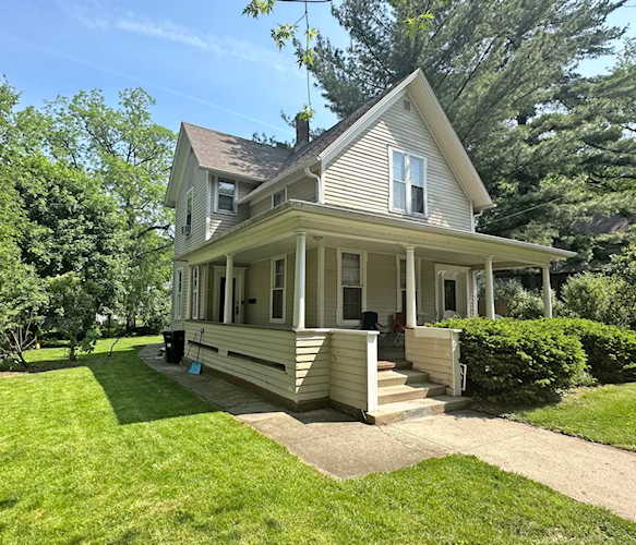 514 Division St Elgin, IL 60120