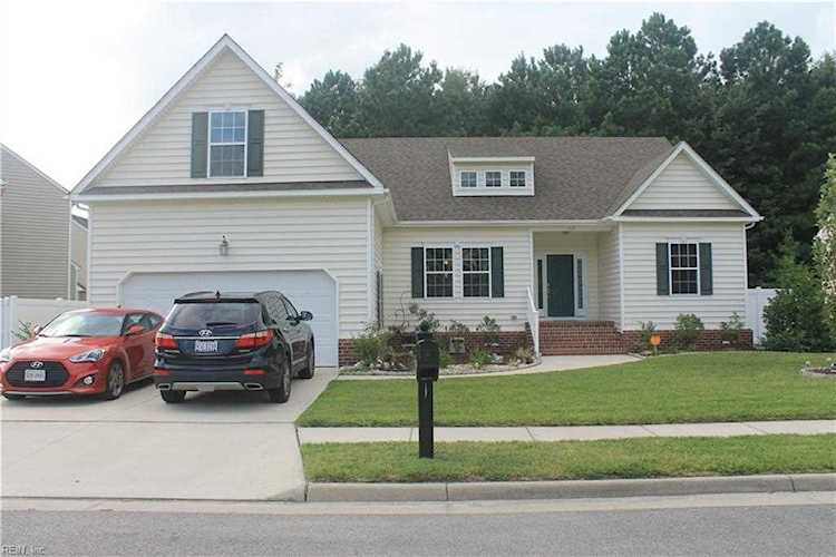 717 Creekwood Dr Chesapeake, VA 23323