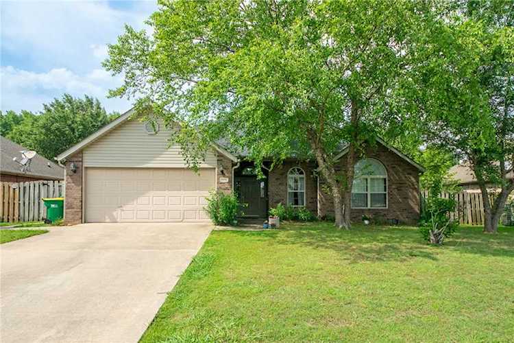 2636 Hilburn Ct Springdale, AR 72762