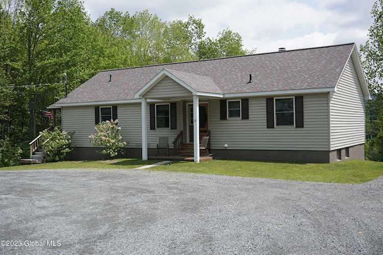 131 Sinclair Rd Edinburg, NY 12134
