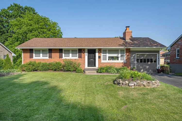 1828 Darien Dr Lexington, KY 40504