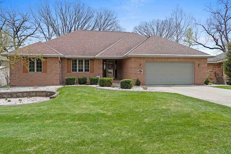 1633 Rustic Oaks Ct Green Bay, Village of Allouez, WI 54301