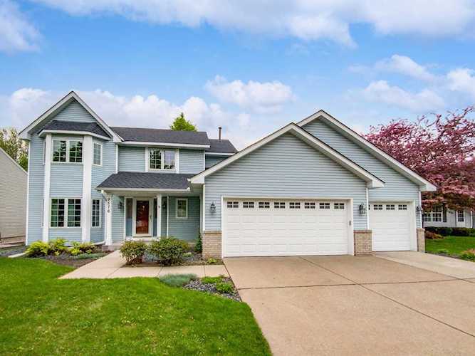 9576 Hillingdon Road Woodbury, MN 55125