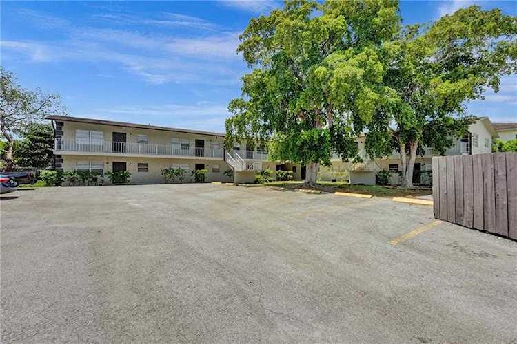 1522 NE 34th Ct #4 Oakland Park, FL 33334