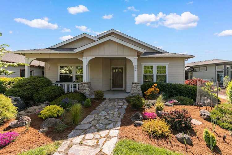 904 Kestrel Parkway Ashland, OR 97520
