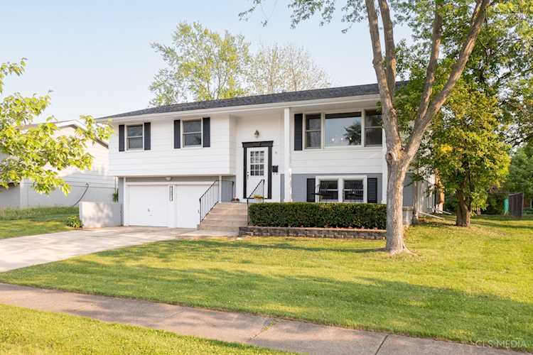 1807 Allcott Ct Schaumburg, IL 60193