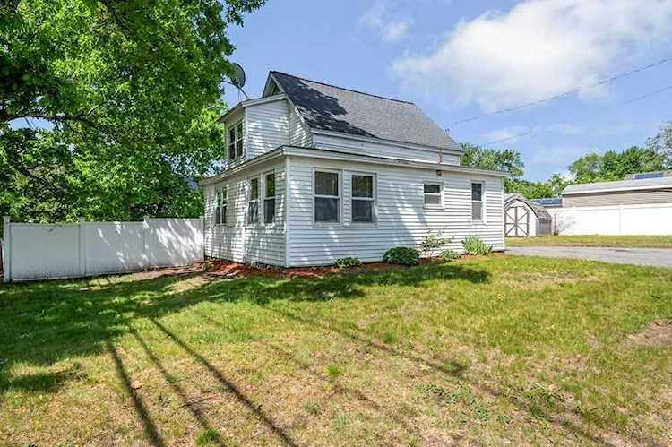 762 Merrimack Ave Dracut, MA 01826