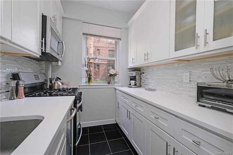 235 Garth Road #A1F Scarsdale, NY 10583