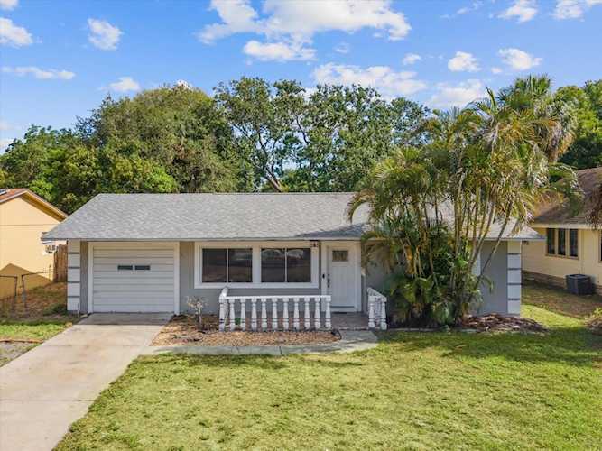 653 37th Ave S St. Petersburg, FL 33705