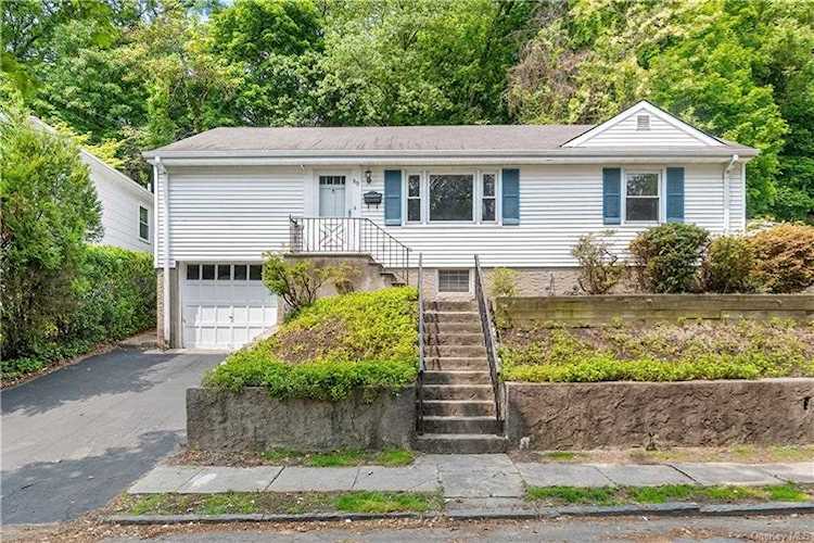 85 Linn Avenue Yonkers, NY 10705