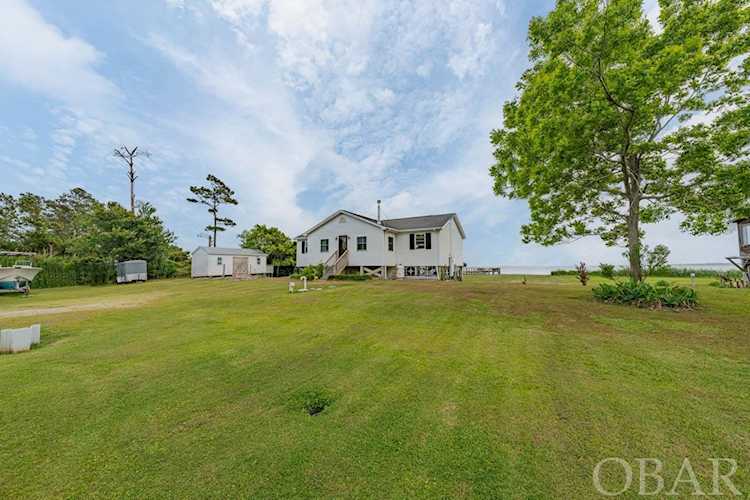 131 Bayview Drive Stumpy Point, NC 27978