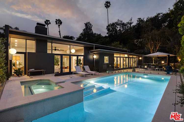 3653 Meadville Dr Sherman Oaks, CA 91403 | MLS 23268949 Photo 1