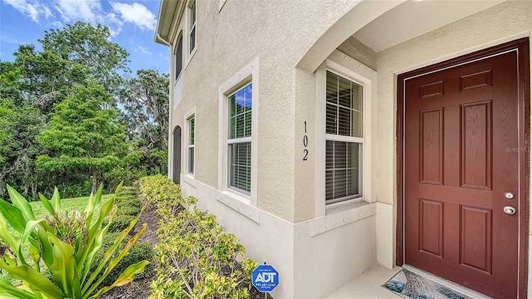 8362 Enclave WAY #102 Sarasota, FL 34243