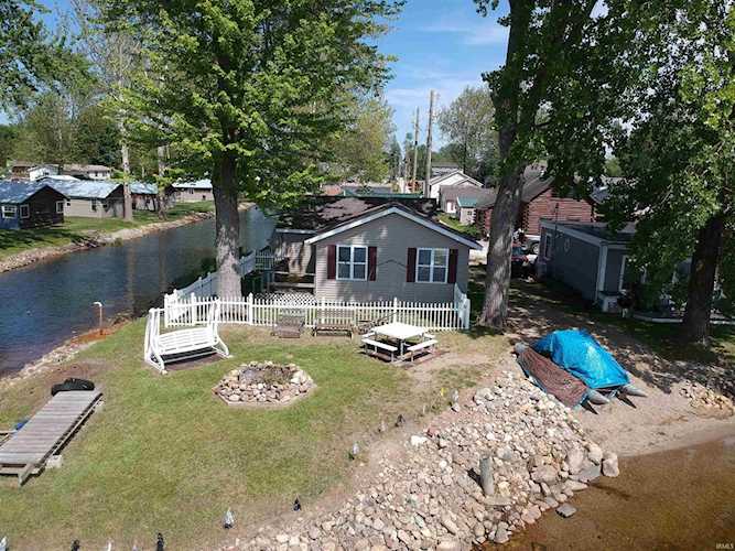 84 EMS B11 LN Pierceton, IN 46562