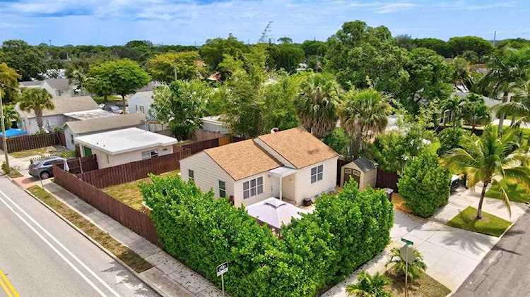Address Withheld West Palm Beach, FL 33405