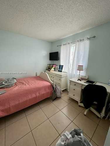 15231 SW 80th St #501 Miami, FL 33193