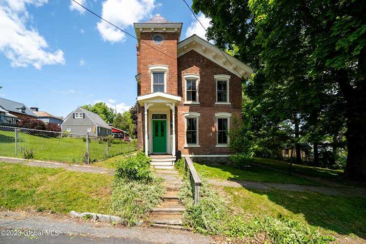 4 Grove St Schuylerville, NY 12871