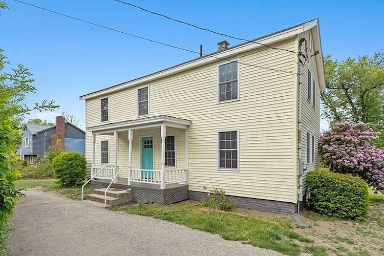 230 Seven Bridge Rd Lancaster, MA 01523