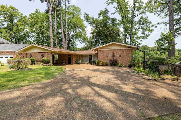 5102 April Cv Memphis, TN 38109