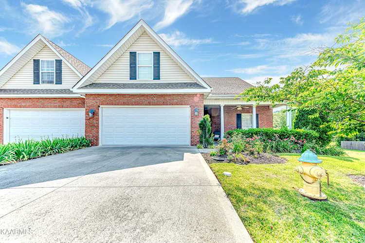4660 Oak Meadow Way Knoxville, TN 37918