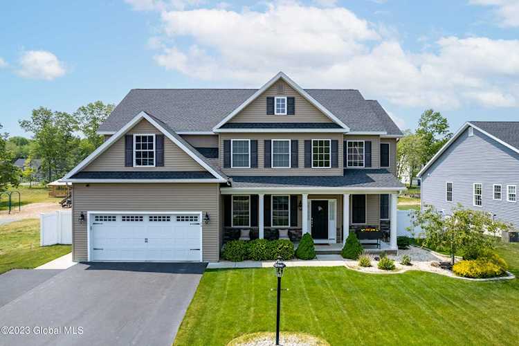 76 Balsam Way Clifton Park, NY 12065