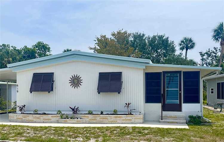 619 Cervina Dr S Venice, FL 34285