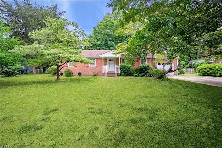 1409 Whittier Rd Virginia Beach, VA 23454