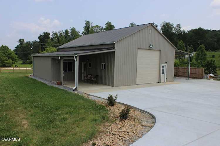 3706 Dutch Valley Rd Clinton, TN 37716