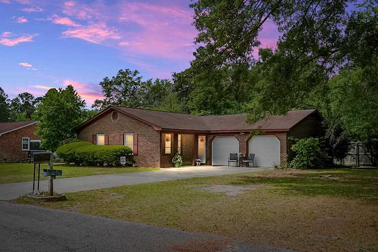 100 Logan Dr Summerville, SC 29483