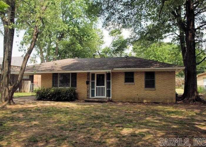 2 Meadowbrook Dr Little Rock, AR 72205